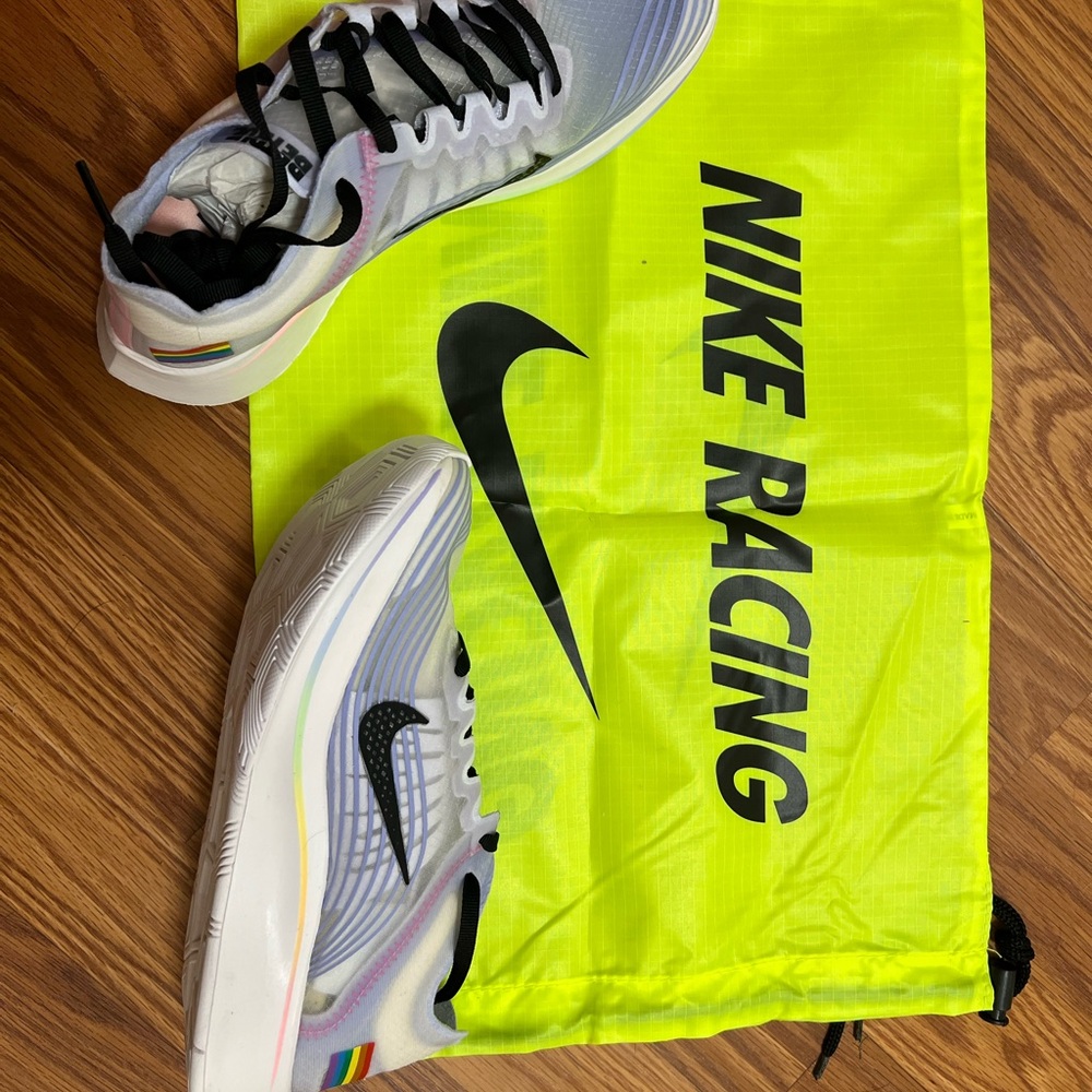 Men’s NIKE ZOOM FLY BETRUE